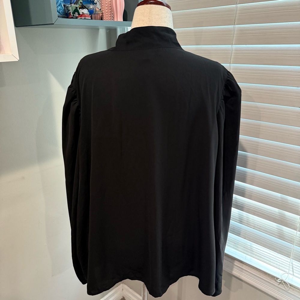 ELOQUII Drape Front‎ Blouse - Picture 5 of 7
